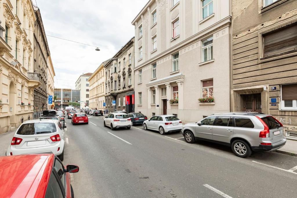 Marinianis Premium Apartment Zagreb Luaran gambar